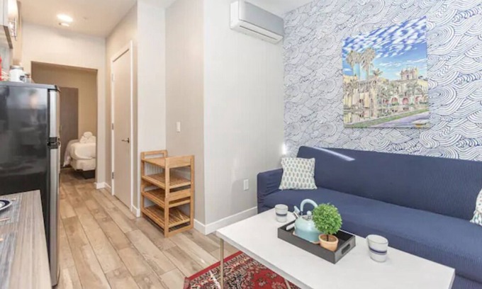 Mission Hills Casa | Sunny Downtown Apt. Walk to All. Parking/HBO/WiFi