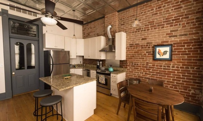 Salida Apartamento | Sunny Downtown Condo above the Coffee Shop