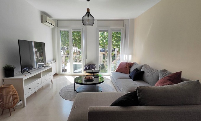 Arenys de Mar Apartamento | Apartamento soleado cerca de la playa