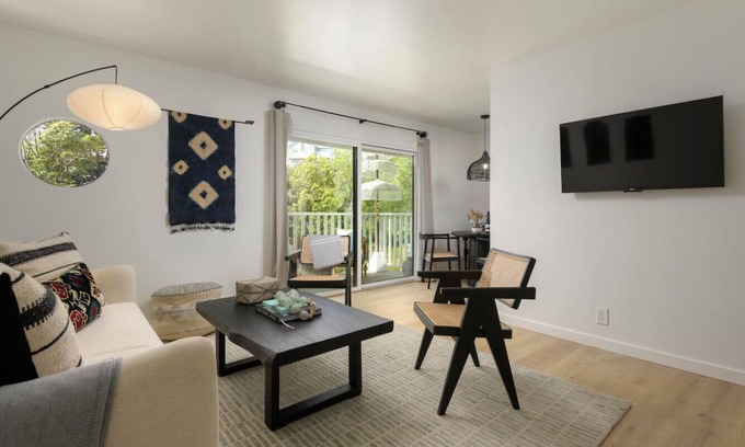 Santa Barbara County Apartamento | Sunny Getaway | 10 Min to SB