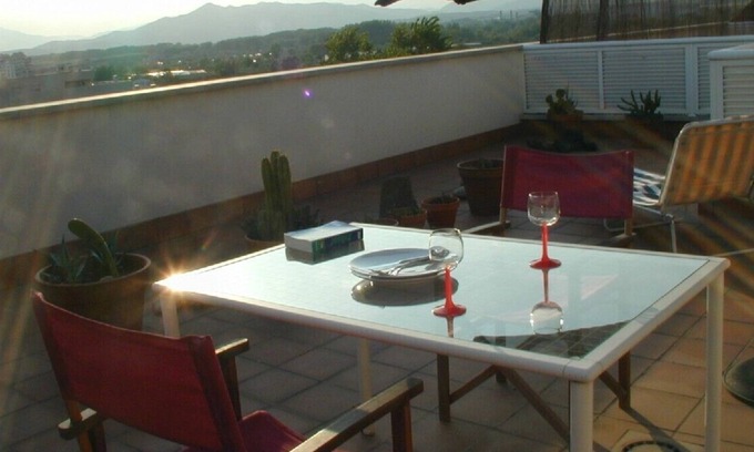 Santa Eugenia Apartamento | Impresionante apartamento en Girona, jardín en la azotea/terraza, aparcamiento