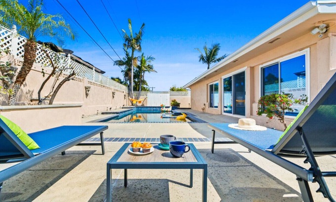 Hacienda Heights Casa | Sunny Haven Oasis Pool w/tub BBQ - 4 bedrooms, Driveway Parking, Near Ahwingna Trail