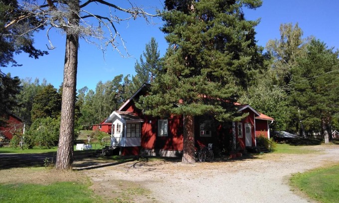 Bergvik Casa | Sunny Hill Cottage