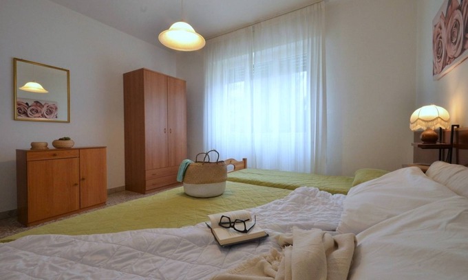 Lignano Sabbiadoro Apartamento | Apartamento de vacaciones soleado no muy lejos de la playa
