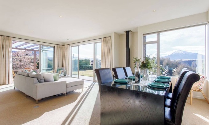 Albert Town Casa | Sunny home with stunning views