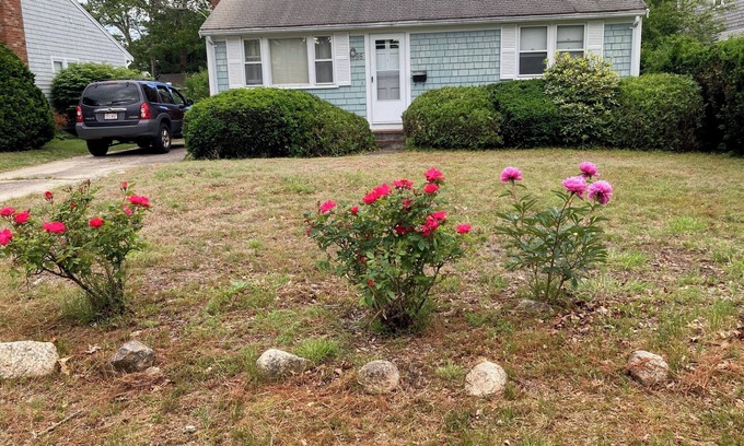 West Yarmouth Casa | Casa soleada en Lewis Bay, 200 yardas por Sandy Path a la playa.