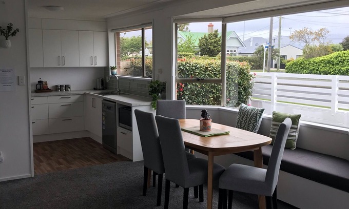 Saint Kilda Casa | Sunny Little Gem on the Flat