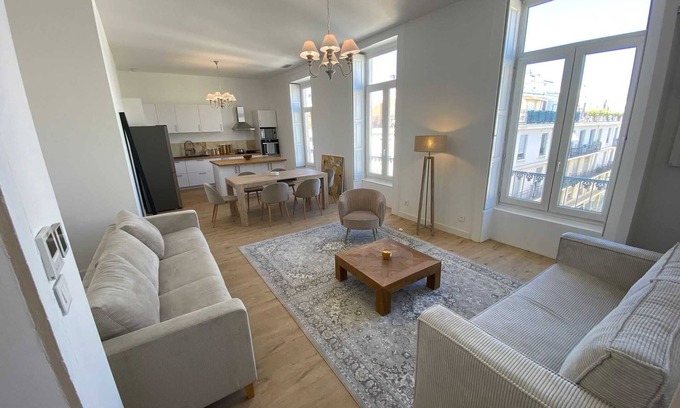 Gambetta Apartamento | Sunny luxury flat in the city centre