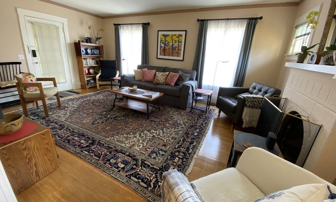 North Berkeley Apartamento | Sunny one bedroom duplex apartment in the heart of the Berkeley gourmet ghetto