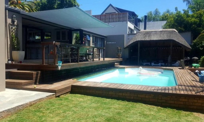 Eikenbosch Casa | Sunny Open living family home in the Winelands