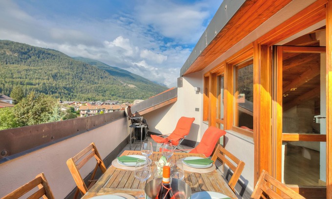 Oulx Apartamento | Sunny Penthouse, Oulx, Italy
