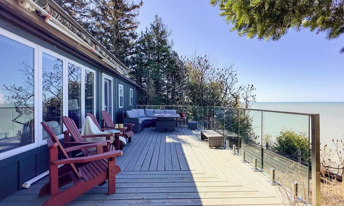 Central Huron Cabaña | Sunny Pines-Front row to best sunsets in the world