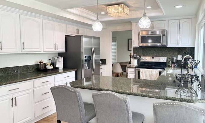 Clairemont Mesa East Casa | Sunny San Diego with POOL!!!
