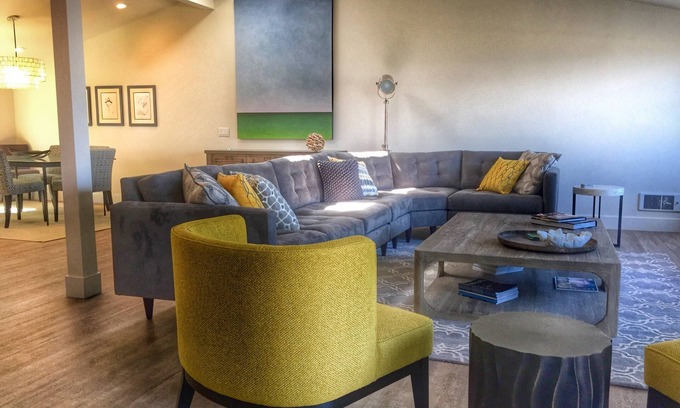 Solana Beach Condominio | Vista al Mar, remodelación total, el propietario de la llamada para la temporada de la primera carrera mes especial