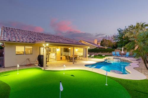 East Mesa Casa | Sunny Serenity: Mesa Masterpiece