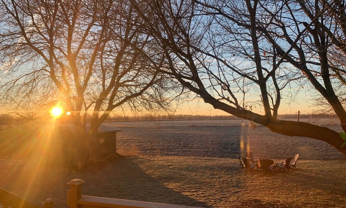 Lambton Shores Casa | Sunny Shores Retreat with HOT TUB! Minutes from Grand Bend beach!