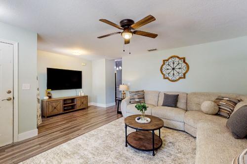 Palmetto Casa | Sunny Skies