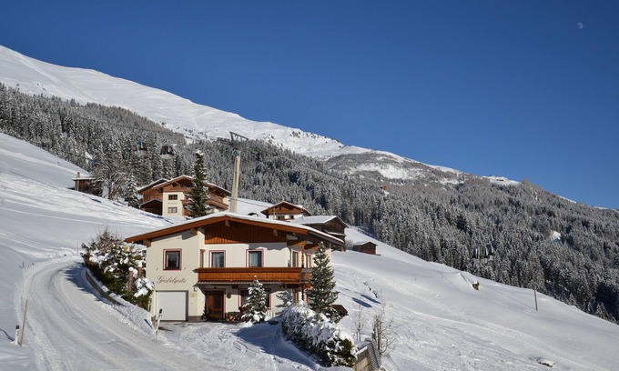 Vorderlanersbach Apartamento | Soleada pendiente orientada al sur, independiente, directamente en el área de esquí Zillertal 3000, WiFi