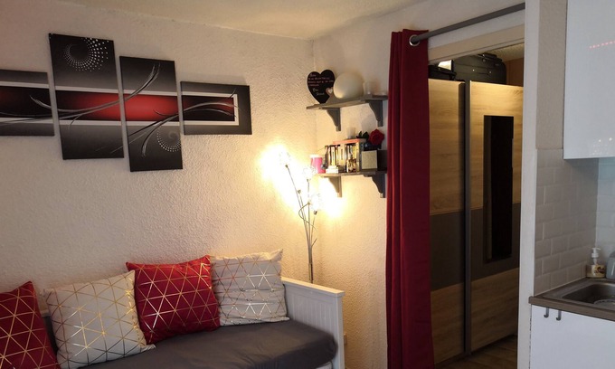 Thollon-les-Memises Apartamento | Bonito estudio en casa de montaña soleado en las pistas en el balcón del Leman