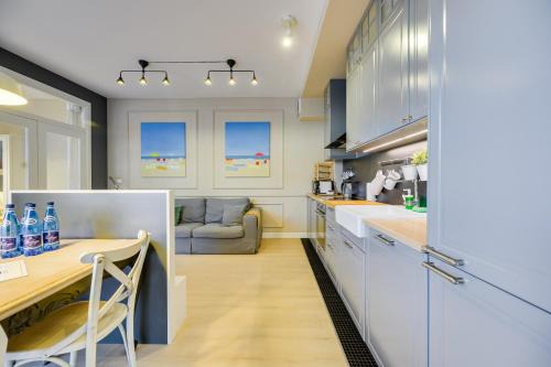 Jelitkowo Apartamento | Sunny terrace by OneApartments
