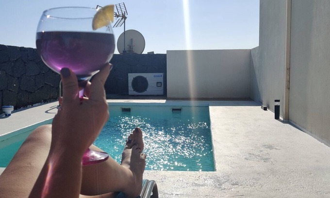 Playa Blanca Villa | Sunny villa, private heated pool, WIFI and BBQ near Papagayo Beach and marina
