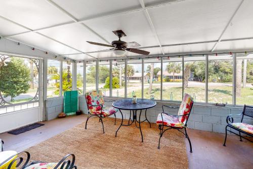 Kiska Beach Casa | Sunnyside Beach House