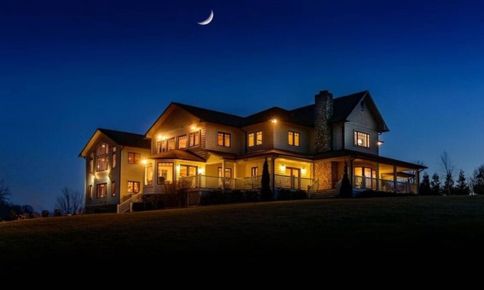 Boone Casa | Sunnyside Farm - extraordinary home offers an unparalleled getaway experience!