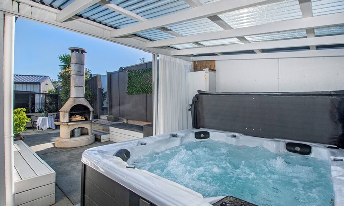 Mangawhai Heads Cabaña | Sunnyside Retreat - Mangawhai Holiday Home