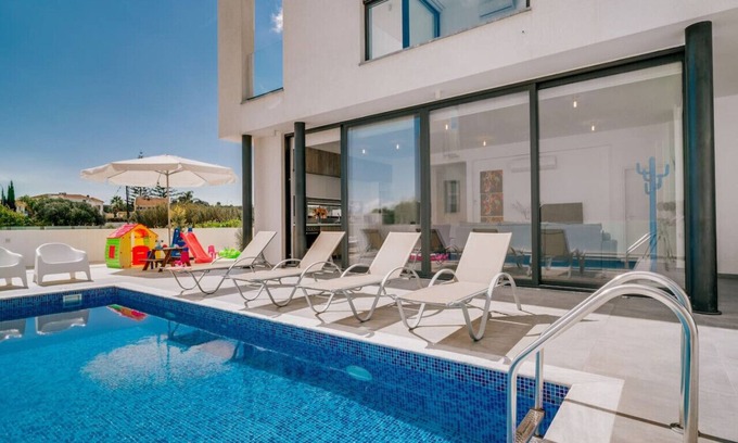 Pernera Villa | SunnyVillas:2BR+Ensuite CozyVilla*Private Pool*AL9