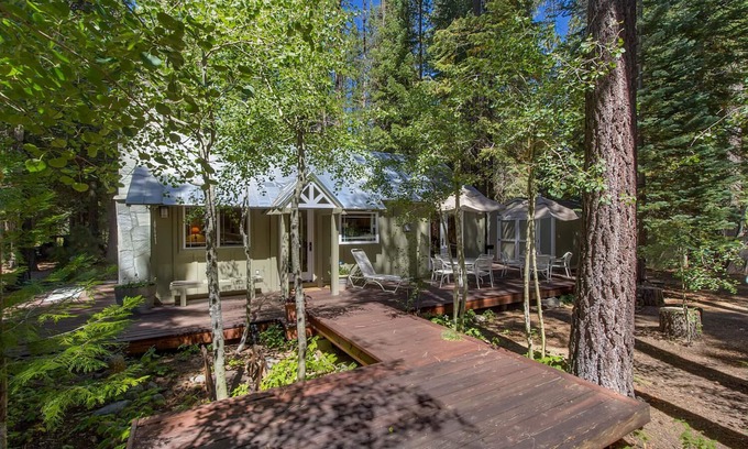 Tahoma Cabina | Sunnywood: 1 BR, 1 BA Cabaña / Bungalow en Tahoma, Capacidad 4