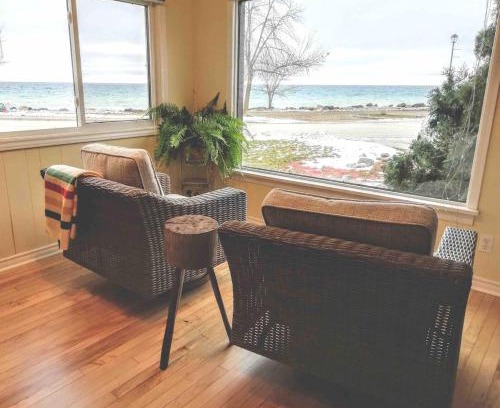 Meaford Apartamento | Sunrise and Bayview with SNOW SHOES, WATERCRAFTS , BIKES