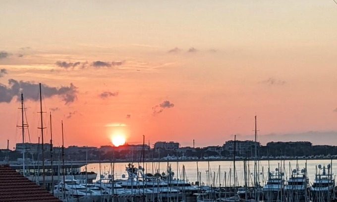 Le Suquet Apartamento | SUNRISE BALCONY