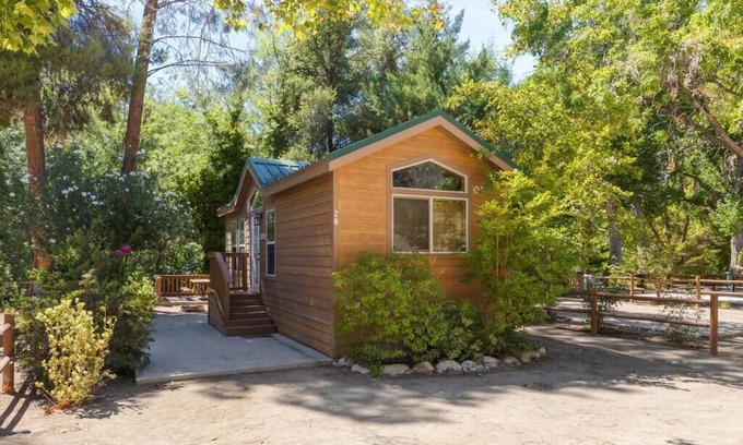 Kernville Cabina | Sunrise Cabin at KRS Camp James (Cabin 20)