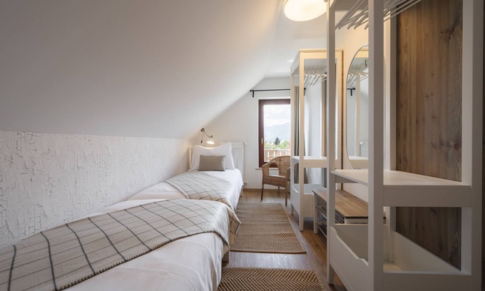 Lesce Apartamento | Sunrise mountain view apartment near Lake Bled