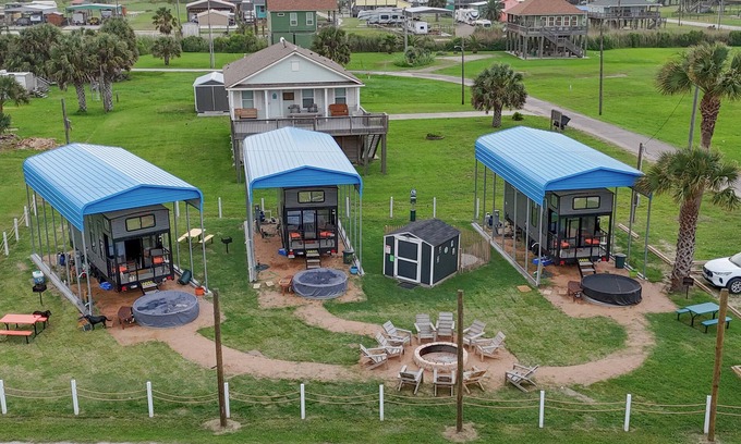 Crystal Beach Casa | Sunrise Sonata beach tiny home, Beach tiny home - Heated Pool!
