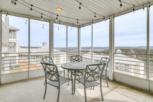 Kimberling City Apartamento | Sunrise Views and Pool Access Table Rock Lake Condo