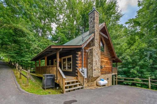 Sevierville Casa | Sunrise Woods Retreat cabin