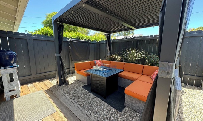 West Mesa Apartamento | Sunrize Destinations - Newly refreshed studio on the Mesa in Santa Barbara