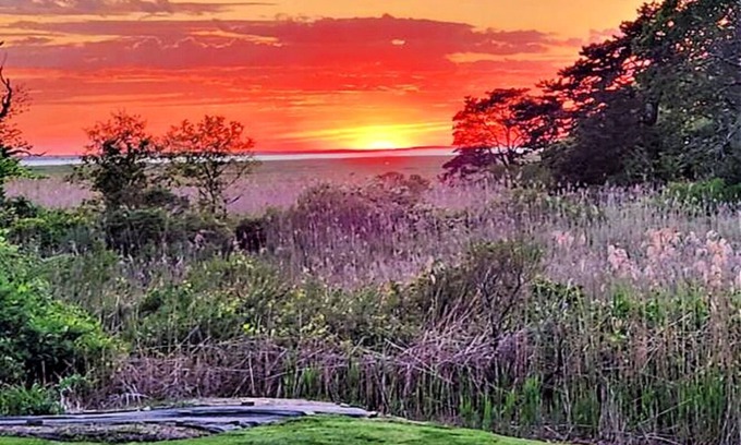 Yarmouth Port Casa | El mejor momento en el Cabo es puestas de sol de otoño, kayaks, bicicletas, hogar acogedor actualizado