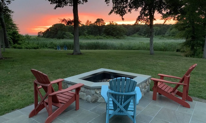 Yarmouth Port Casa | Vista al mar, puestas de sol de la bahía, senderos naturales en la playa, fogata, kayaks, bicicletas, bañera de hidromasaje