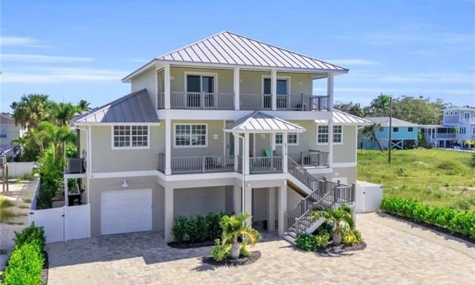 Mid Island Casa | Sunset Breeze - Cuatro Habitaciones Casa, Capacidad 10