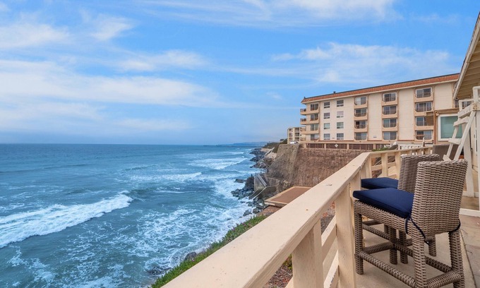 Sunset Cliffs Casa | Sunset Cliffs Oceanfront Home | Jacuzzi, BBQ & Patios w/ Panoramic Views | Dog-Friendly