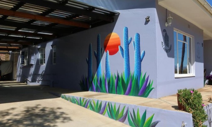 Barrydale Apartamento | Sunset Cottage - Cheerful 1 Bedroom Cottage