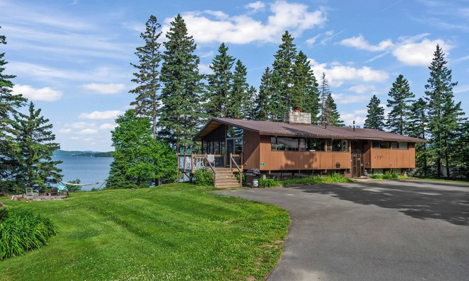 Rangeley Casa | Preciosa casa en el lago Rangeley con vistas al atardecer del oeste