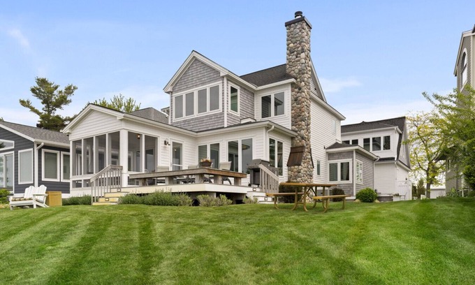 Beulah Casa | Sunset Dreams | Premium Lakefront Home on Crystal Lake