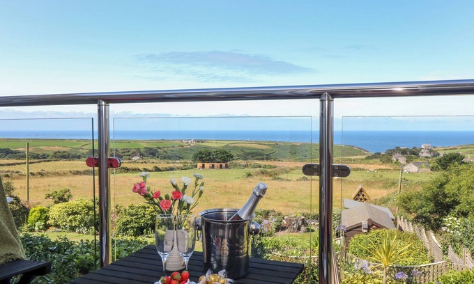 St Just Cabaña | SUNSET, family friendly, country holiday cottage in St Just