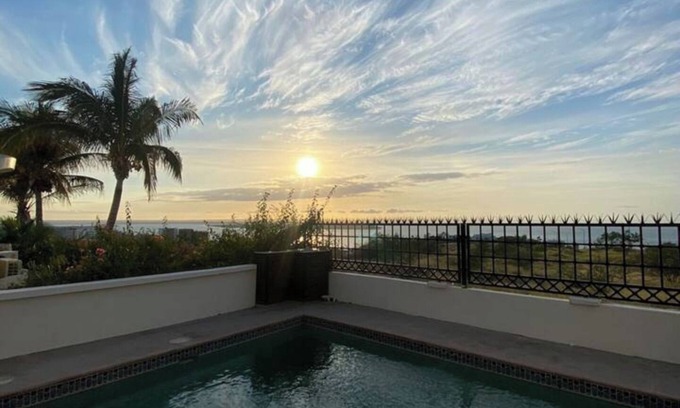 Lomas de Palmira Casa | Sunset Haven: Stunning Views