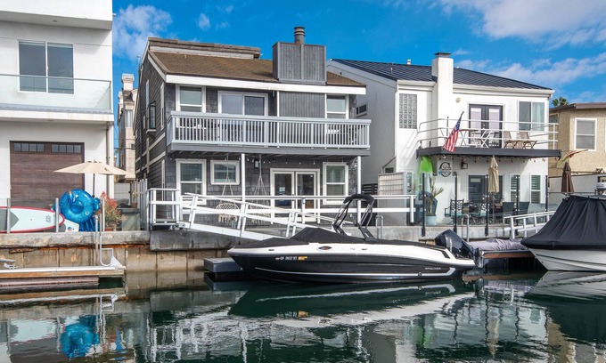 Sunset Beach Casa | Sunset Island 3 Level Home on the Water sleeps 10