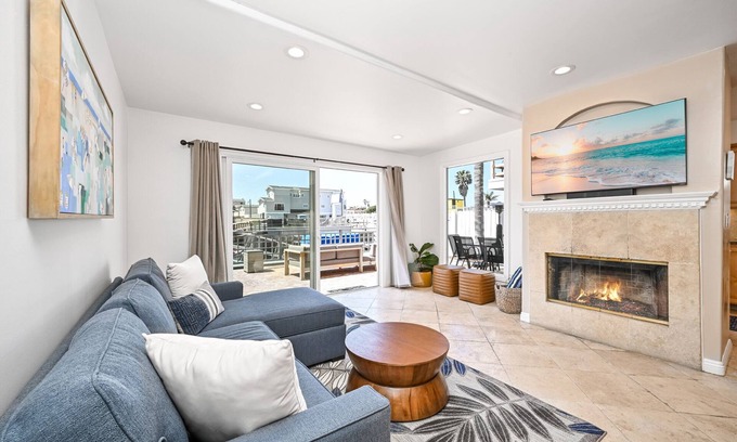 Sunset Beach Casa | Sunset Island Waterfront Home with Kayaks across the Street from the Beach