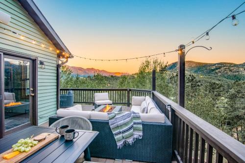 Bailey Casa | Sunset Mountain Views near Town on 3 Private Acres
